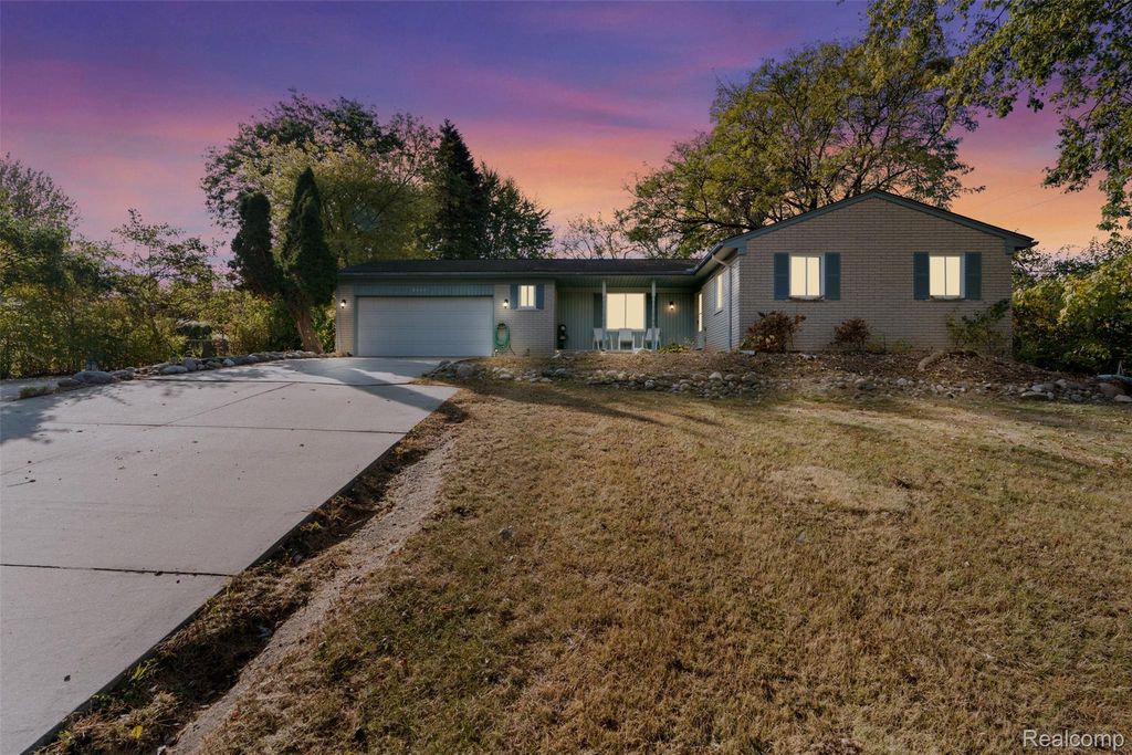 8550 33 Mile Road, Bruce Township, MI 48065