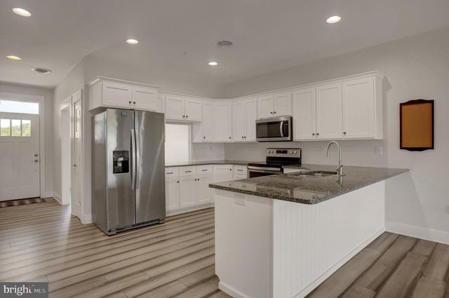 103 BLACKBIRD LN, Shippensburg, PA 17257
