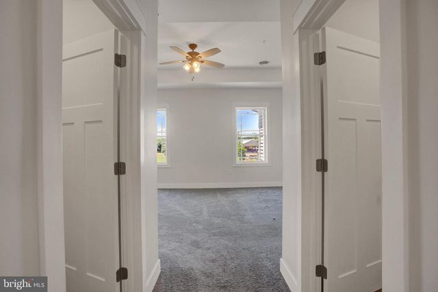 103 BLACKBIRD LN, Shippensburg, PA 17257