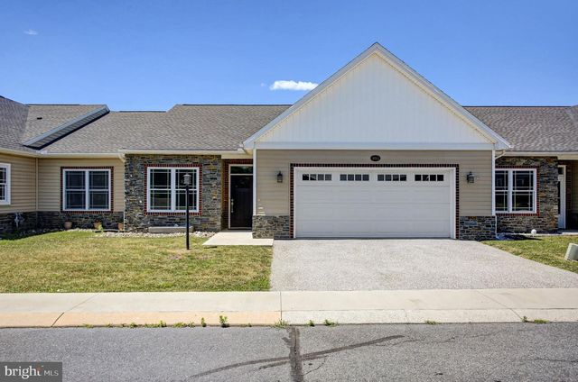 103 BLACKBIRD LN, Shippensburg, PA 17257