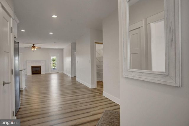 103 BLACKBIRD LN, Shippensburg, PA 17257