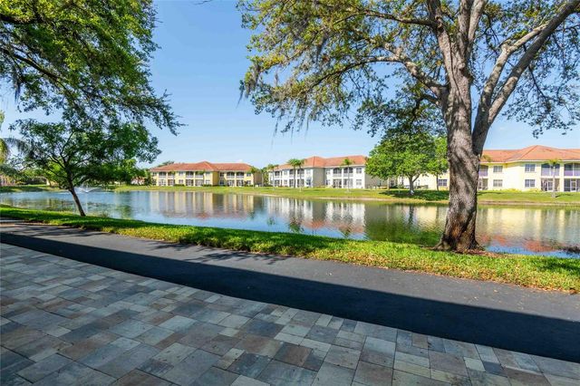 6741 VISTA DEL LAGO AVENUE, Land O Lakes, FL 34637