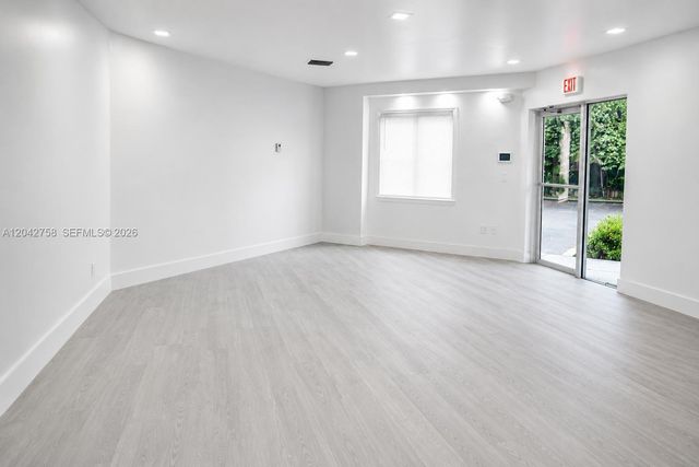 9450 NW 58th Street, Doral, FL 33178