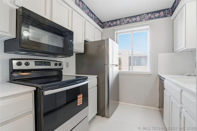 7325 S Yale Avenue 213, Tulsa, OK 74136