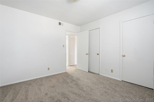 7325 S Yale Avenue 213, Tulsa, OK 74136