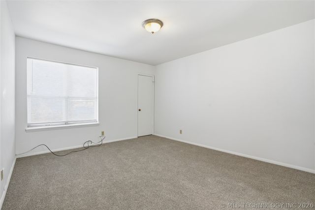 7325 S Yale Avenue 213, Tulsa, OK 74136