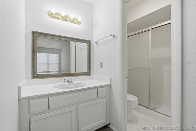 7325 S Yale Avenue 213, Tulsa, OK 74136