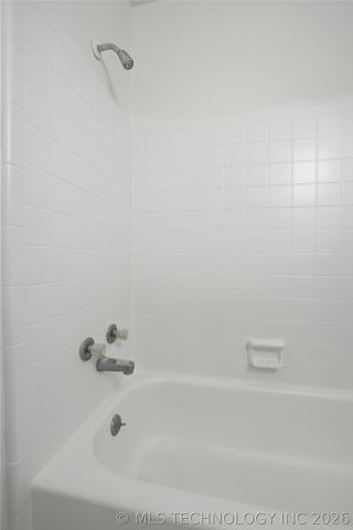7325 S Yale Avenue 213, Tulsa, OK 74136