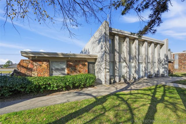 7325 S Yale Avenue 213, Tulsa, OK 74136