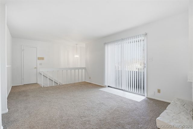 7325 S Yale Avenue 213, Tulsa, OK 74136
