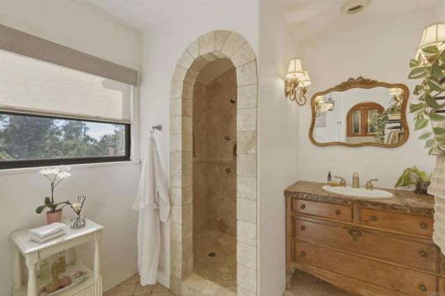 10011 Fuerte Drive, La Mesa, CA 91941