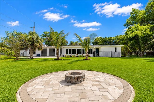 6211 CANARY STREET, Sarasota, FL 34241