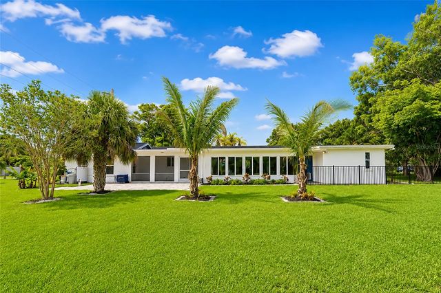 6211 CANARY STREET, Sarasota, FL 34241