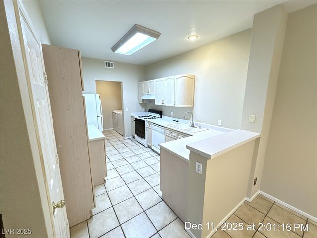 2607 Country Maple Avenue, Henderson, NV 89074