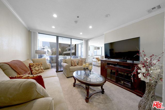 121 S Hope Street 431, Los Angeles, CA 90012