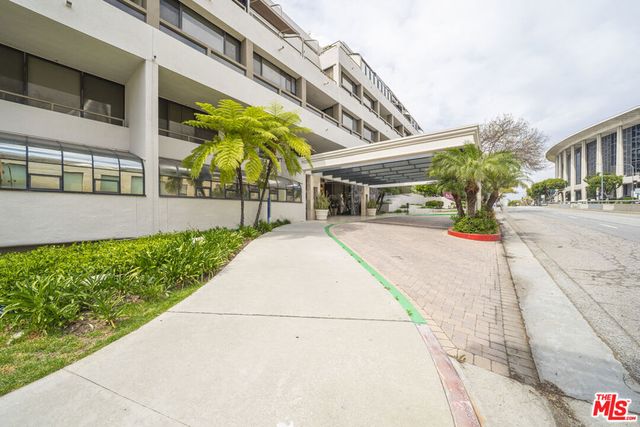 121 S Hope Street 431, Los Angeles, CA 90012