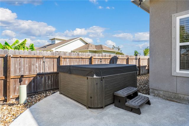 15629 Escapade St, Corpus Christi, TX 78418