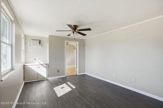 9367 Midway Street, Spring Hill, FL 34608