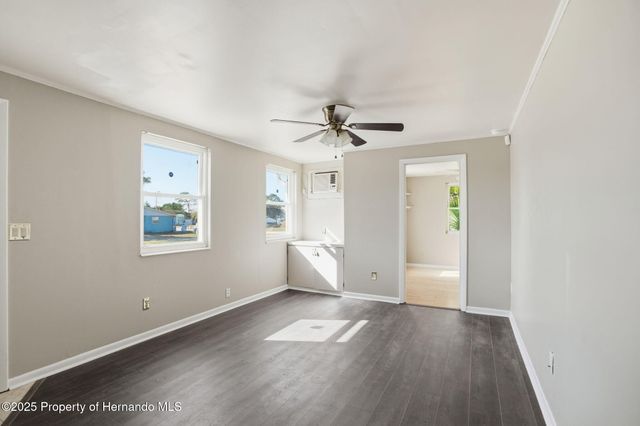 9367 Midway Street, Spring Hill, FL 34608