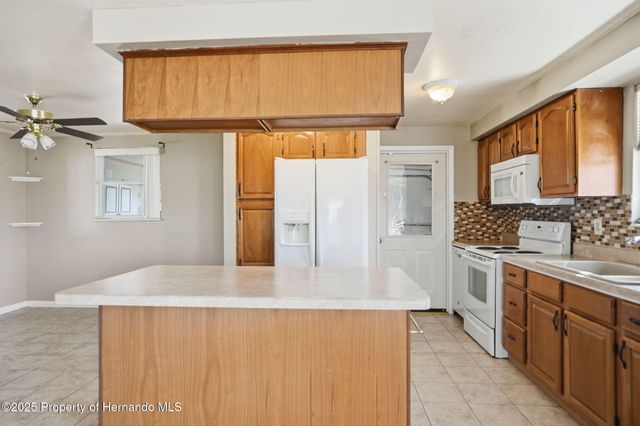 9367 Midway Street, Spring Hill, FL 34608