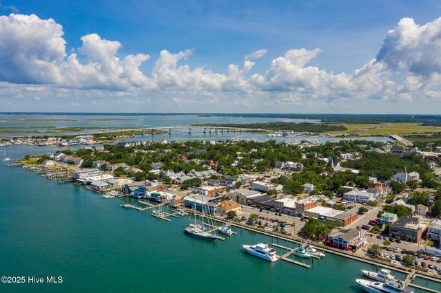 805 Mulberry Street Unit 215, Beaufort, NC 28516