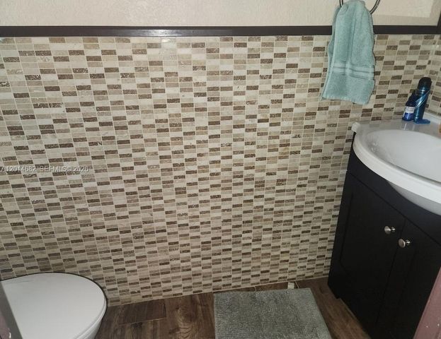 8882 SW 1st Pl, Coral Springs, FL 33071