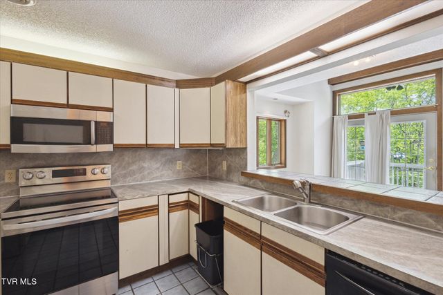 20 Willowbrook Drive, 20, Kingsport, TN 37660