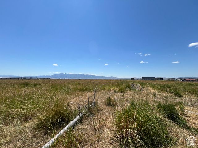 208 W 3600 N, Hyde Park, UT 84318