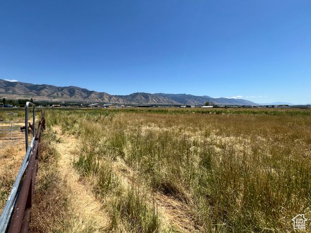 208 W 3600 N, Hyde Park, UT 84318