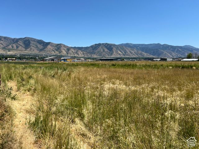 208 W 3600 N, Hyde Park, UT 84318