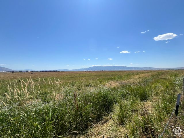 208 W 3600 N, Hyde Park, UT 84318