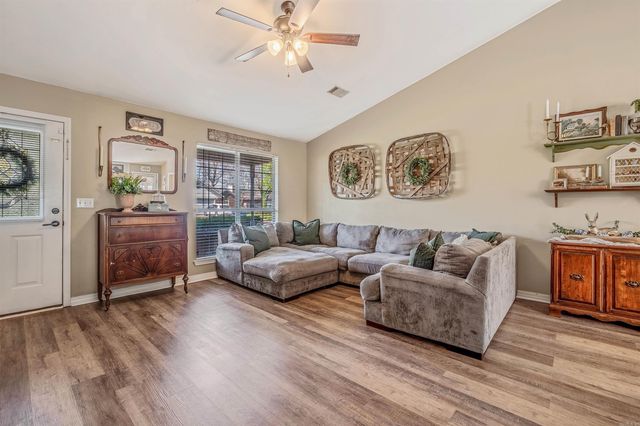 3 Steele Magnolia Drive, Greenbrier, AR 72058