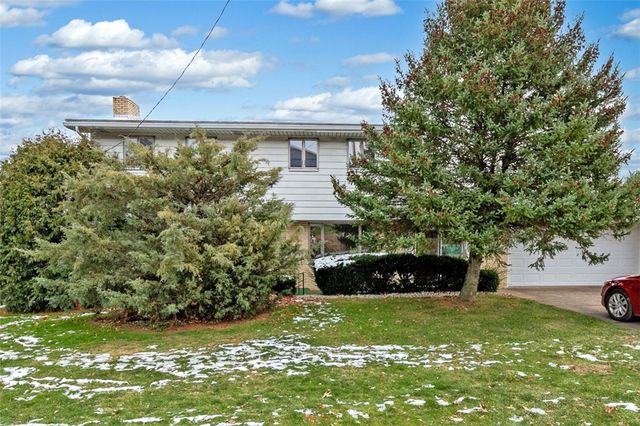 317 N Church St, Mt Pleasant Twp, PA 15666