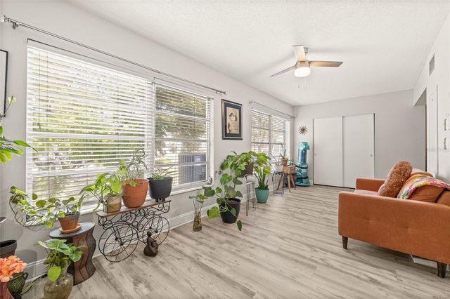 2416 WORLD PARKWAY BOULEVARD 26, Clearwater, FL 33763