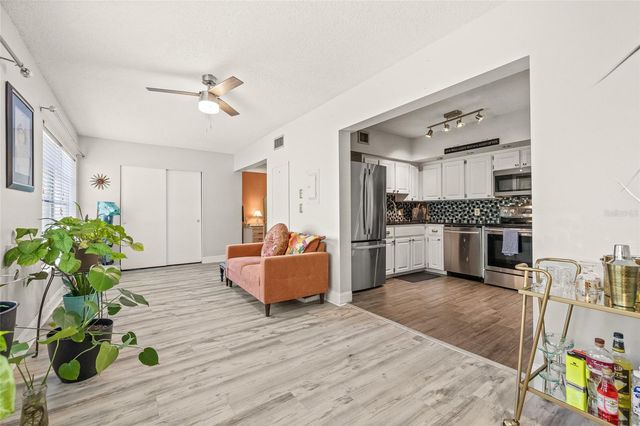 2416 WORLD PARKWAY BOULEVARD 26, Clearwater, FL 33763