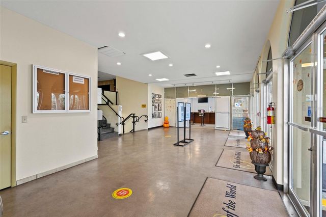 2416 WORLD PARKWAY BOULEVARD 26, Clearwater, FL 33763