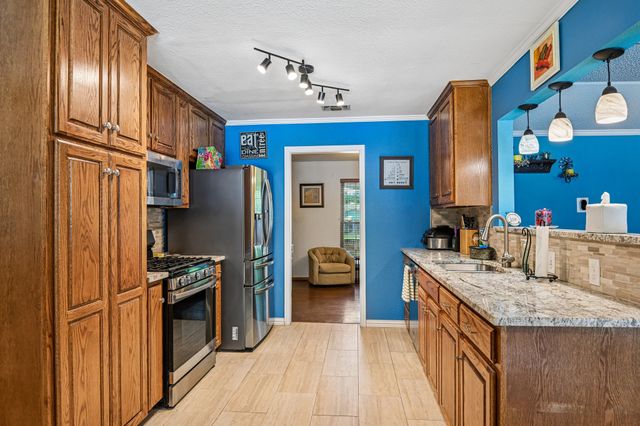6404 Suncrest Court, North Richland Hills, TX 76180