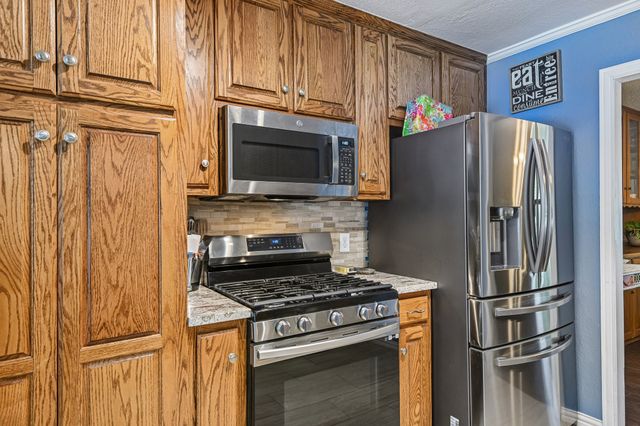 6404 Suncrest Court, North Richland Hills, TX 76180