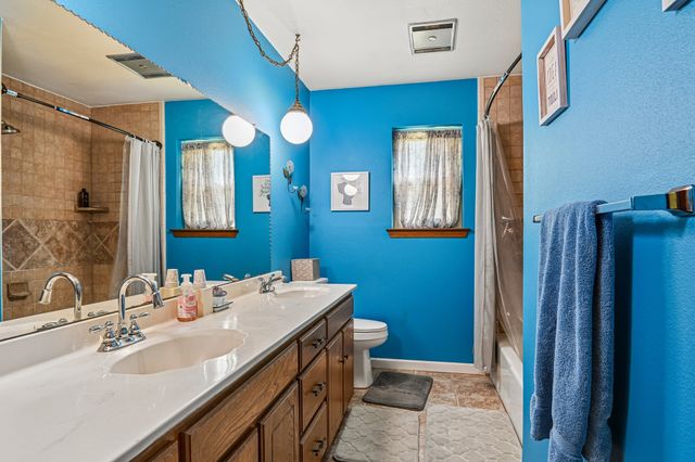6404 Suncrest Court, North Richland Hills, TX 76180