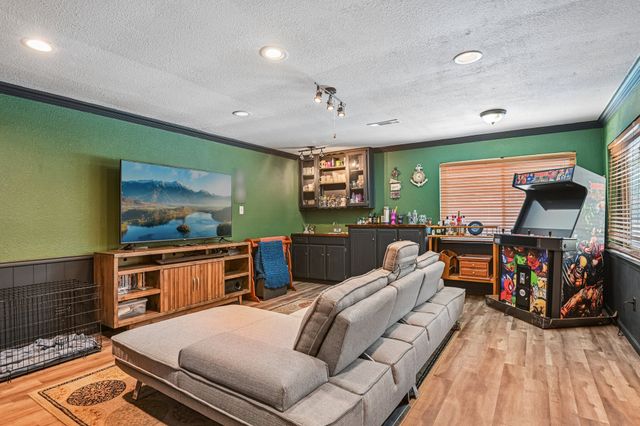 6404 Suncrest Court, North Richland Hills, TX 76180