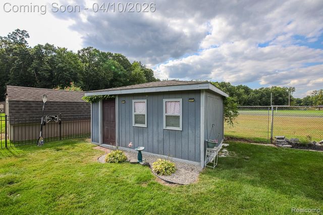 3151 Loon Lake Shores Road, Waterford Charter Township, MI 48329
