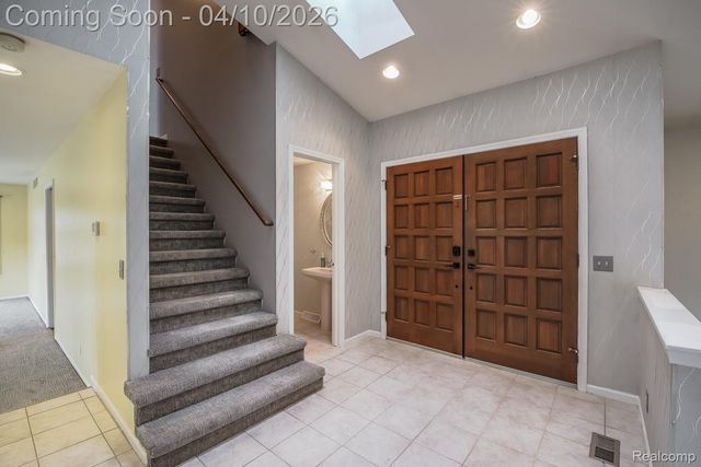 3151 Loon Lake Shores Road, Waterford Charter Township, MI 48329