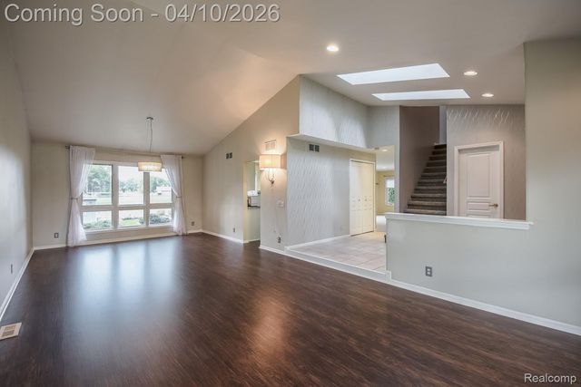 3151 Loon Lake Shores Road, Waterford Charter Township, MI 48329