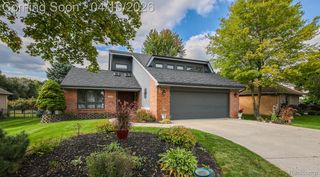 3151 Loon Lake Shores Road, Waterford Charter Township, MI 48329