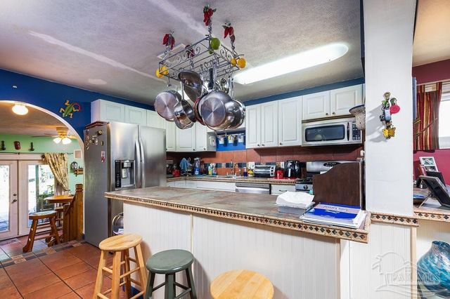 129 Manchester St, Pensacola, FL 32507