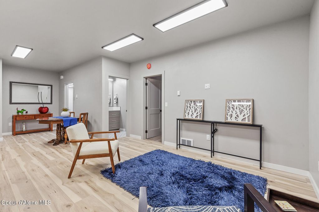 945 N 5TH ST, Coeur d'Alene, ID 83814 photo 32