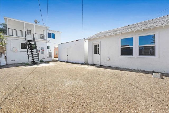 9111 S Halldale Avenue, Los Angeles, CA 90047