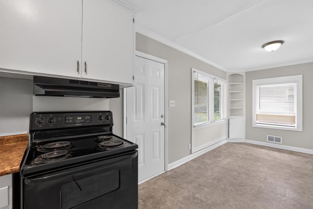 114 1St Avenue, Spartanburg, SC 29302