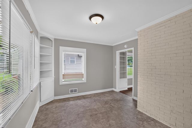 114 1St Avenue, Spartanburg, SC 29302
