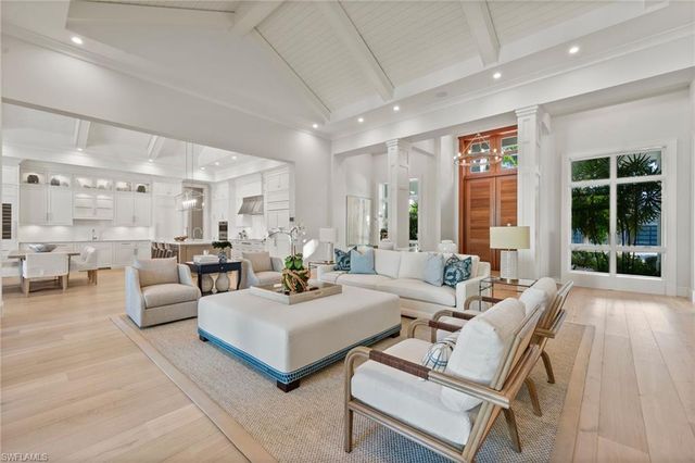 655 Starboard DR, Naples, FL 34103